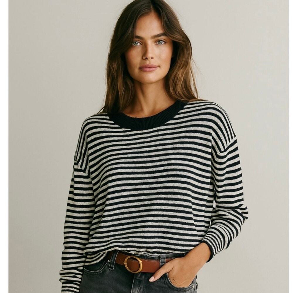 Everlane Black and White Striped Crew Neck Sweater